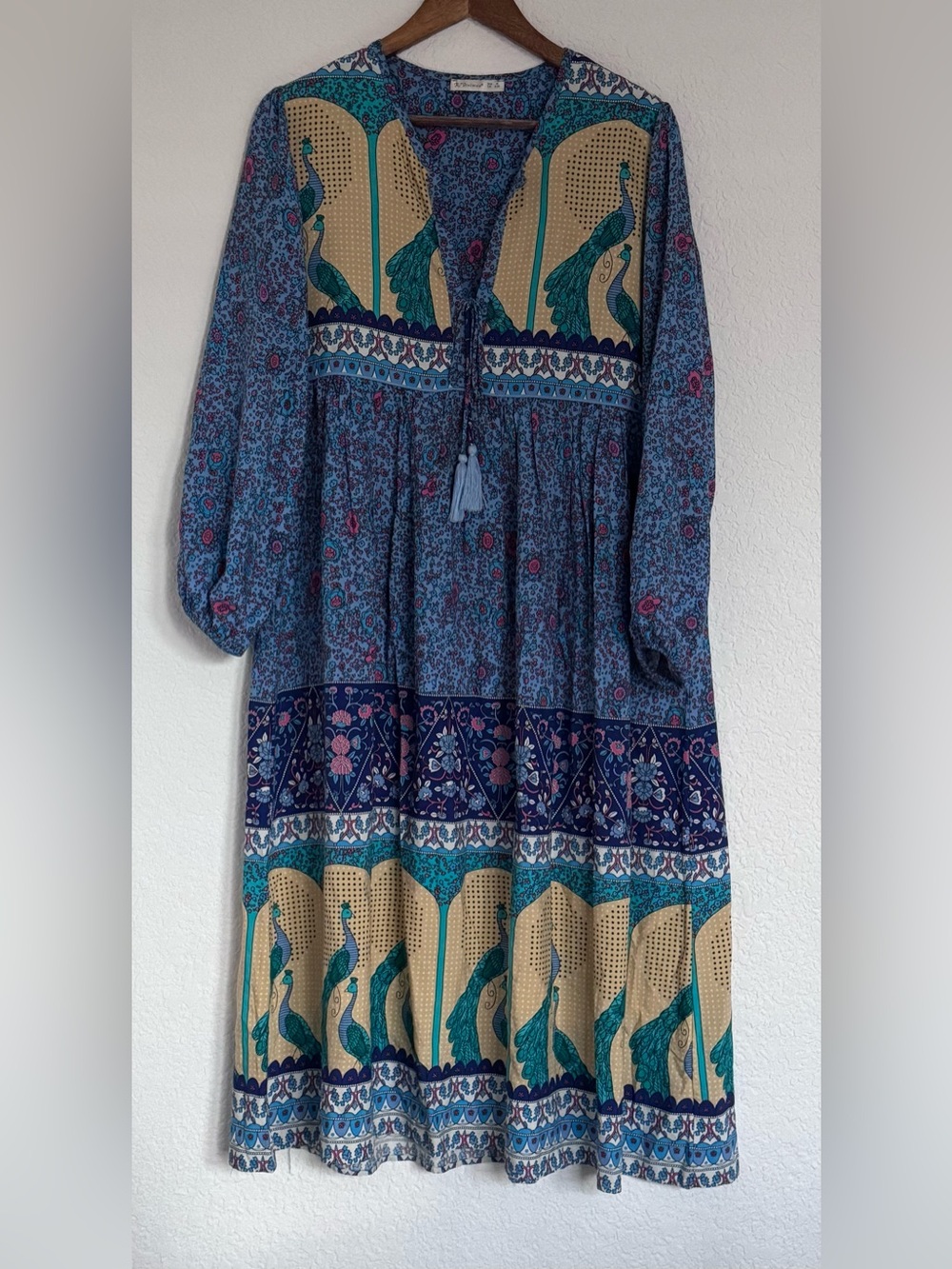 Boho Maxi Dress with Peacock Motif in Blue and Cream Sz M - Picture 4 of 11